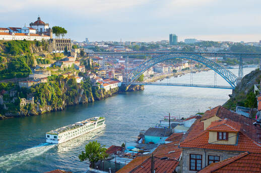 A Douro River cruise through Porto, Portugal